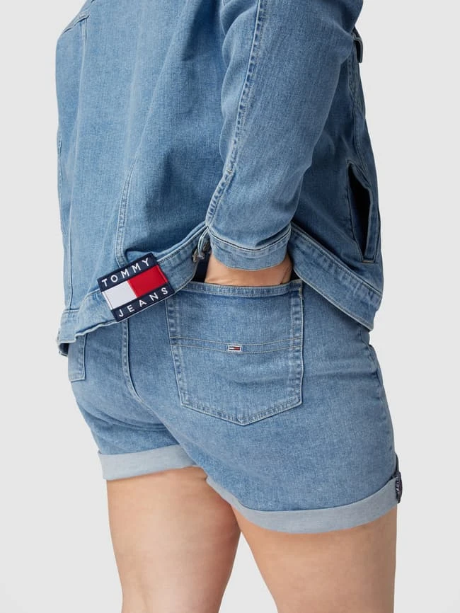 Tommy Jeans Curve PLUS SIZE Jeansjacke Mit Pattentaschen - Jeans 3 Tommy Jeans Curve PLUS SIZE Jeansjacke Mit Pattentaschen - Jeans – Bild 3