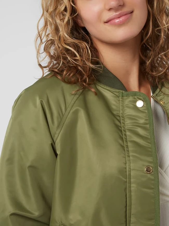 Scotch & Soda Blouson Aus Satin - Khaki 3 Scotch & Soda Blouson Aus Satin - Khaki – Bild 3