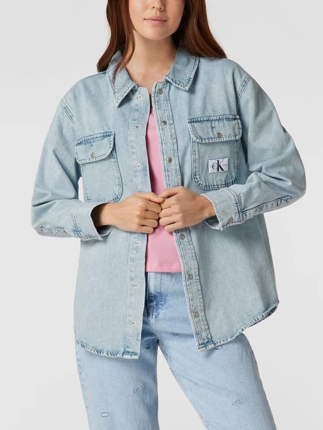 Calvin Klein Jeans Jeansjacke Mit Label-Patch - Hellblau 4 Calvin Klein Jeans Jeansjacke Mit Label-Patch - Hellblau – Bild 4