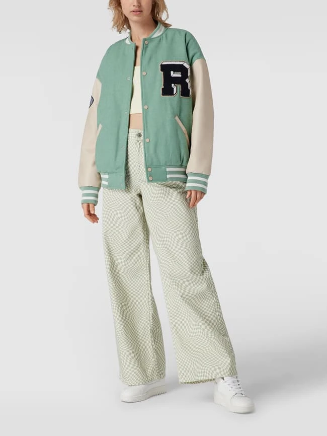 REVIEW Collegejacke Mit Label-Patch - Hellgrün 1 REVIEW Collegejacke Mit Label-Patch - Hellgrün