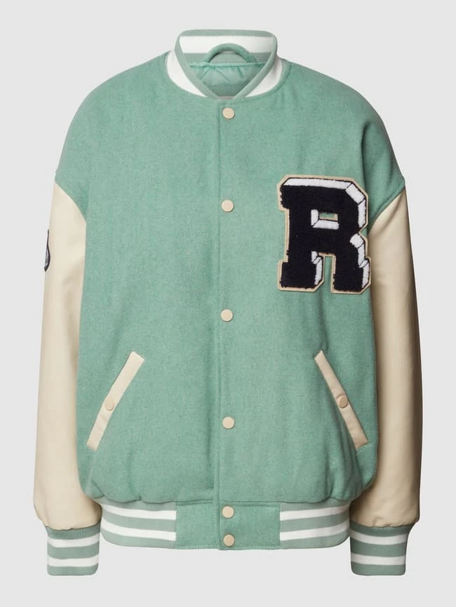 REVIEW Collegejacke Mit Label-Patch - Hellgrün 2 REVIEW Collegejacke Mit Label-Patch - Hellgrün – Bild 2