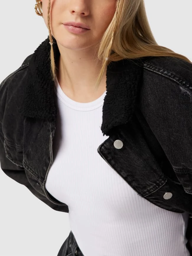 REVIEW Jeansjacke Mit Teddyfell-Kragen - Schwarz 3 REVIEW Jeansjacke Mit Teddyfell-Kragen - Schwarz – Bild 3