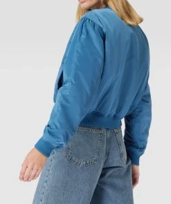 Ana Johnson X P&C Cropped Bomberjacke Mit Eingrifftaschen - Ana Johnson X P&C - Blau 9 Ana Johnson X P&C Cropped Bomberjacke Mit Eingrifftaschen - Ana Johnson X P&C - Blau -Gipsy Shop 9l34qhi8759kgcq674r48kaj8l8j6jil60sj2j9p6hakmja46t64adho9l34glhma15l2cqi95138jal953m2cj66hij6ohn6opj4p9k74r3eeb2c4s3coj4chj64d9m6lij4co