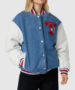 Tommy Jeans Jeansjacke Mit Label-Details Modell 'Letterman' - Jeans -Gipsy Shop a973gh2a6sq42h2195834kpp98sl2e2m9cq3gdac9574ee238cpjid1g6gq46ja36p1l2i1o8pb34li8a4o3cchl6li36dj268s34e9kcos3coj6ccr34p1m68r38c1jcoojgc0