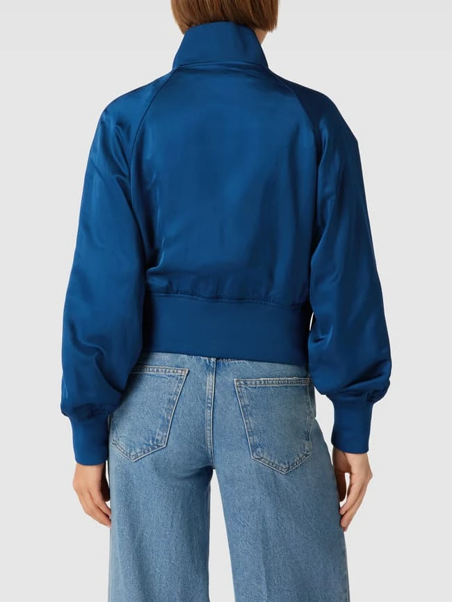 Marc O'Polo Bomberjacke Mit Stehkragen „THE DINNER Holiday Collection“ - Petrol 5 Marc O'Polo Bomberjacke Mit Stehkragen „THE DINNER Holiday Collection“ - Petrol – Bild 5