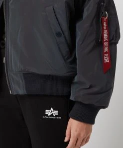 Alpha Industries Oversized Fit Bomber Mit Wattierung - Silber -Gipsy Shop agoj0iic61738dhg9h6l4ki794o32jq39sp3ci1gakrlcdppal3l4ea394rl4k26a12ksjid9db4qjab8d3jeohg71j64db375i30d9kckq30ob170pjcphi65ij6o9p75hj2cg