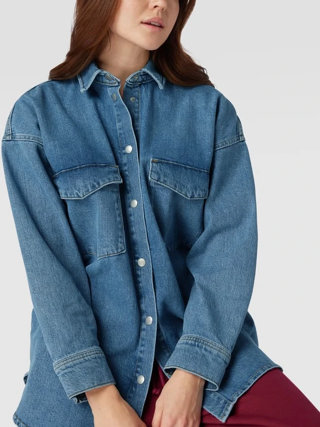 REVIEW Jeansjacke Mit Pattentaschen - Dunkelblau 3 REVIEW Jeansjacke Mit Pattentaschen - Dunkelblau – Bild 3